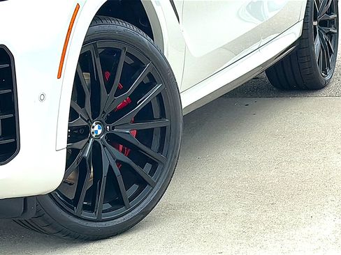 New 2027 BMW X6 xDrive40i w/ Climate Comfort Package AWD/4WD image 3
