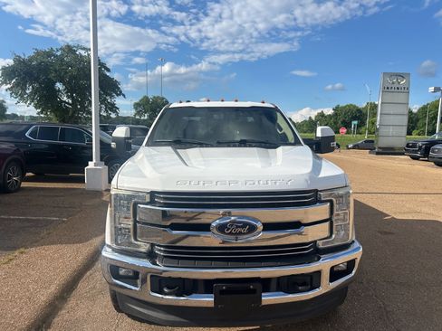 Used 2017 Ford F250 Lariat w/ Lariat Value Package AWD/4WD image 50