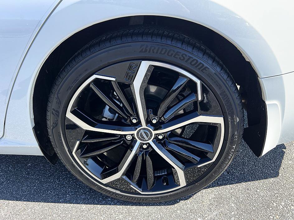 Certified 2024 Nissan Altima 2.5 SR w/ SR Premium Package FWD image 10