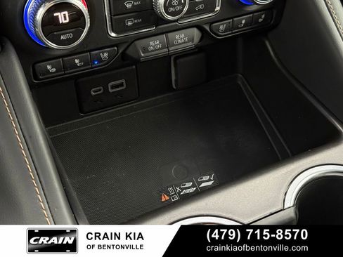 Used 2022 GMC Yukon AT4 w/ Technology Package AWD/4WD image 20