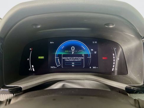 Used 2025 Toyota Camry SE image 14