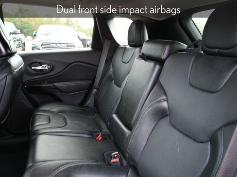 Used 2023 Jeep Cherokee Altitude Lux image 23