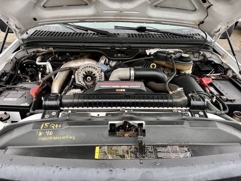 Used 2006 Ford F550 4x4 Regular Cab Super Duty image 24