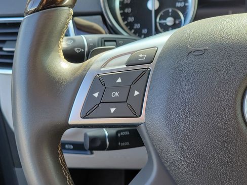 Used 2015 Mercedes-Benz ML 350 4MATIC image 27