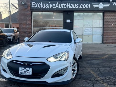 Used 2016 Hyundai Genesis 3.8 image 3