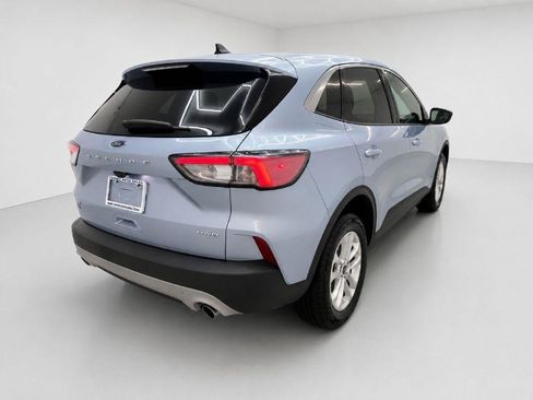 Used 2022 Ford Escape SE w/ Convenience Package AWD/4WD image 3