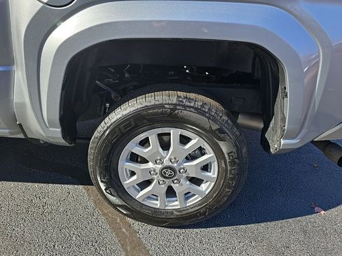 Certified 2024 Toyota Tacoma SR5 image 4