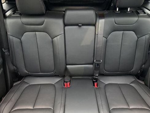 Used 2024 Jeep Wagoneer Launch Edition image 55