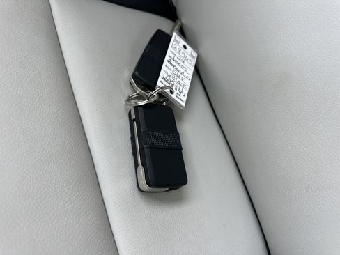 Used 2024 INEOS Grenadier Fieldmaster Edition image 20