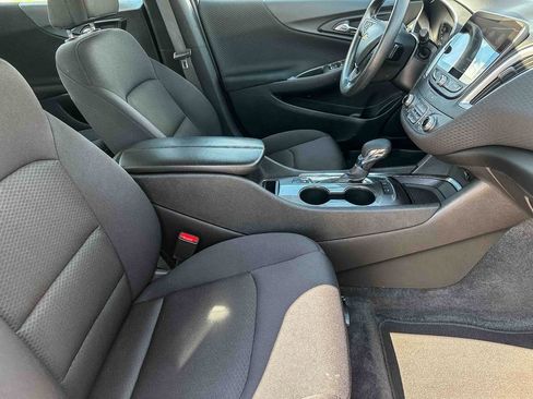 Used 2024 Chevrolet Malibu LT FWD image 33