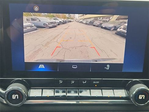 Used 2023 Chevrolet Colorado LT w/ LT Convenience Package image 14