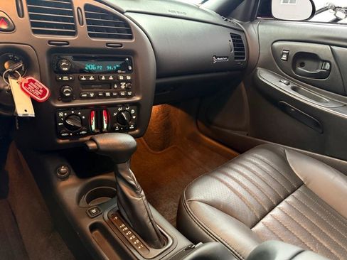 Used 2002 Chevrolet Monte Carlo SS w/ Preferred Equipment Group FWD image 15