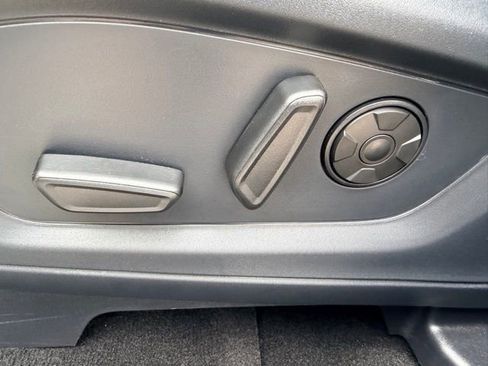 Used 2025 Ford Explorer Platinum w/ Ultimate Package image 18