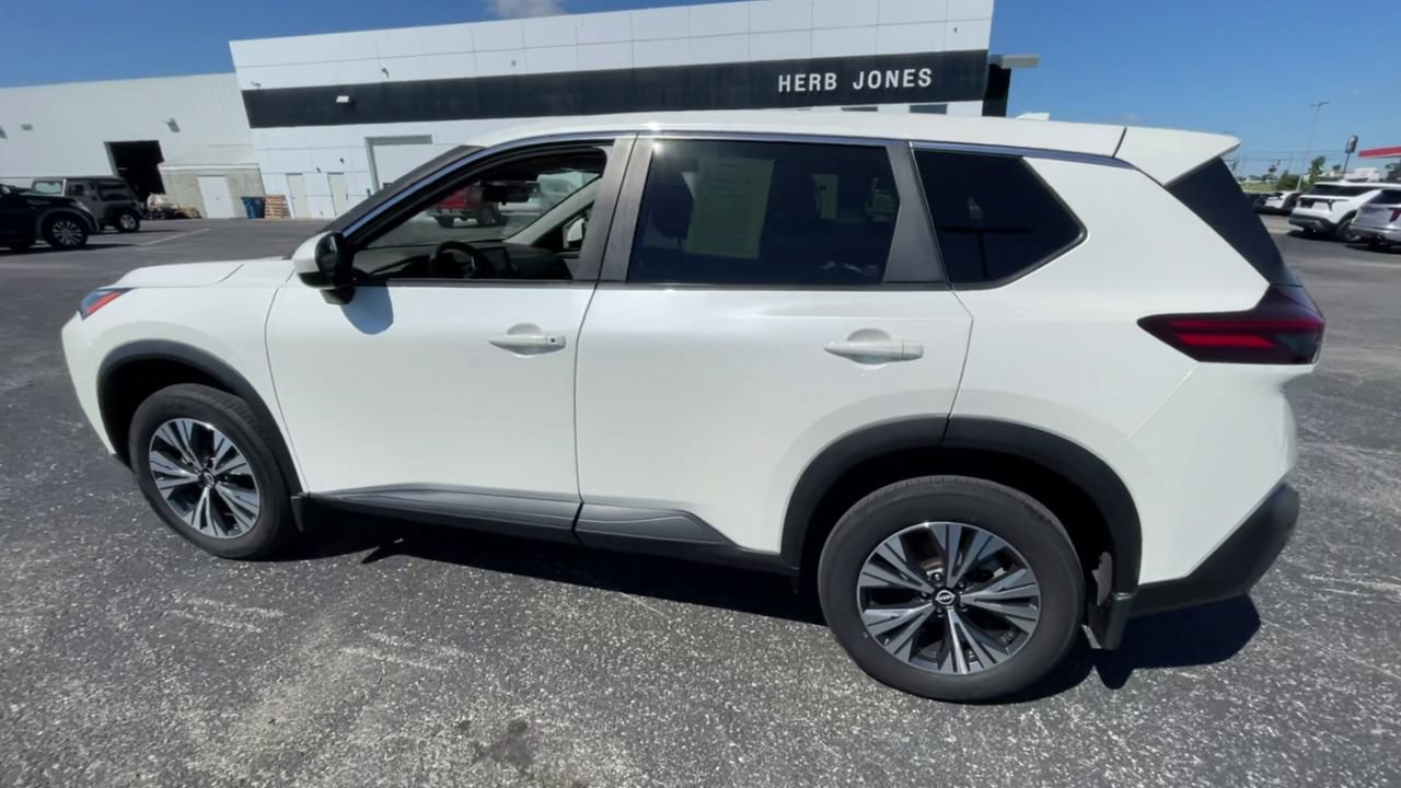 Used 2023 Nissan Rogue SV AWD/4WD image 7