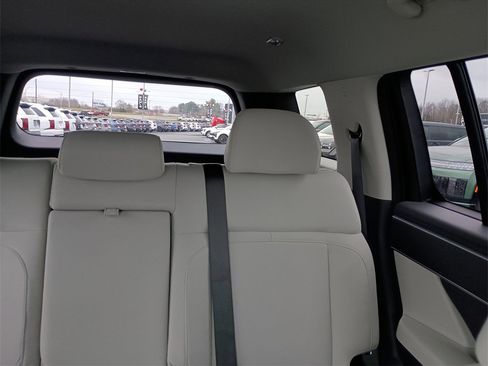 New 2026 Hyundai Santa Fe SE image 14