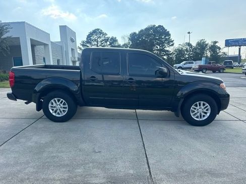 Used 2021 Nissan Frontier SV w/ SV Utility Package RWD image 8
