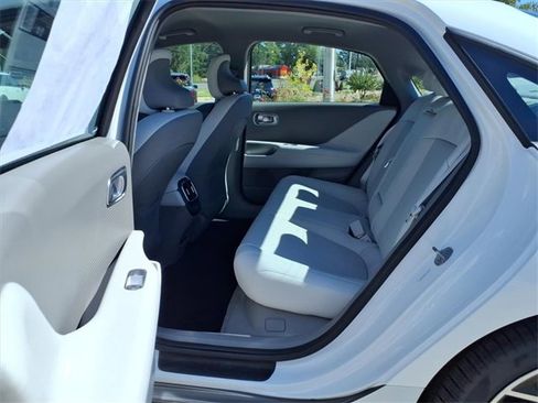 New 2025 Hyundai Ioniq 6 SEL image 17