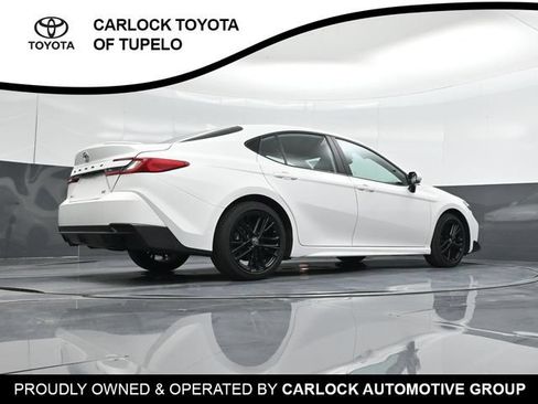 Used 2026 Toyota Camry SE FWD image 42