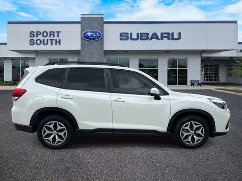 Used 2019 Subaru Forester Premium AWD/4WD image 2