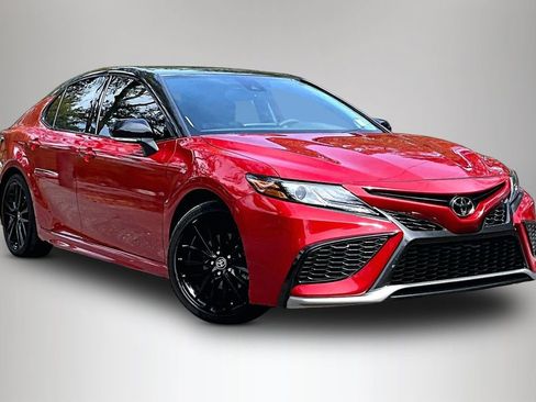 Used 2024 Toyota Camry XSE w/ Navigation Package image 2