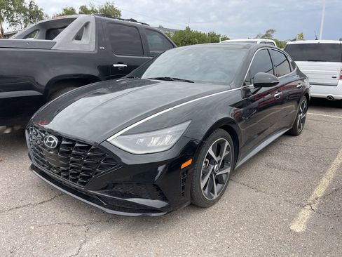 Used 2023 Hyundai Sonata SEL Plus FWD image 2
