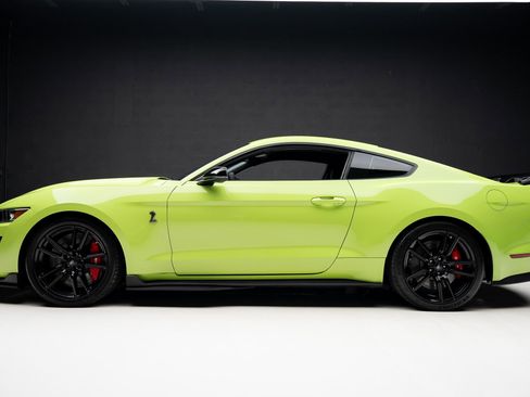 Used 2020 Ford Mustang Shelby GT500 w/ Technology Package image 19