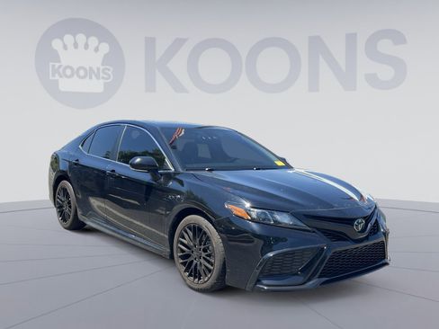Used 2023 Toyota Camry SE w/ Convenience Package FWD image 8