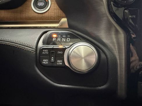 Used 2022 RAM 1500 Limited AWD/4WD image 15