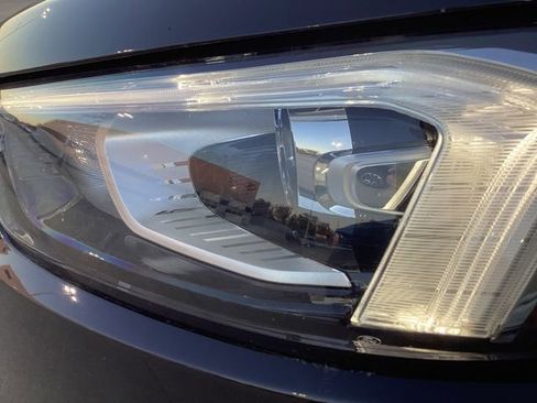 Used 2020 Ford Edge Titanium AWD/4WD image 4