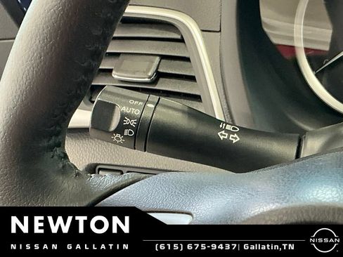 Used 2019 Nissan Sentra SV FWD image 26