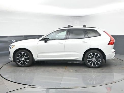 Used 2024 Volvo XC60 B5 Plus w/ Climate Package image 5