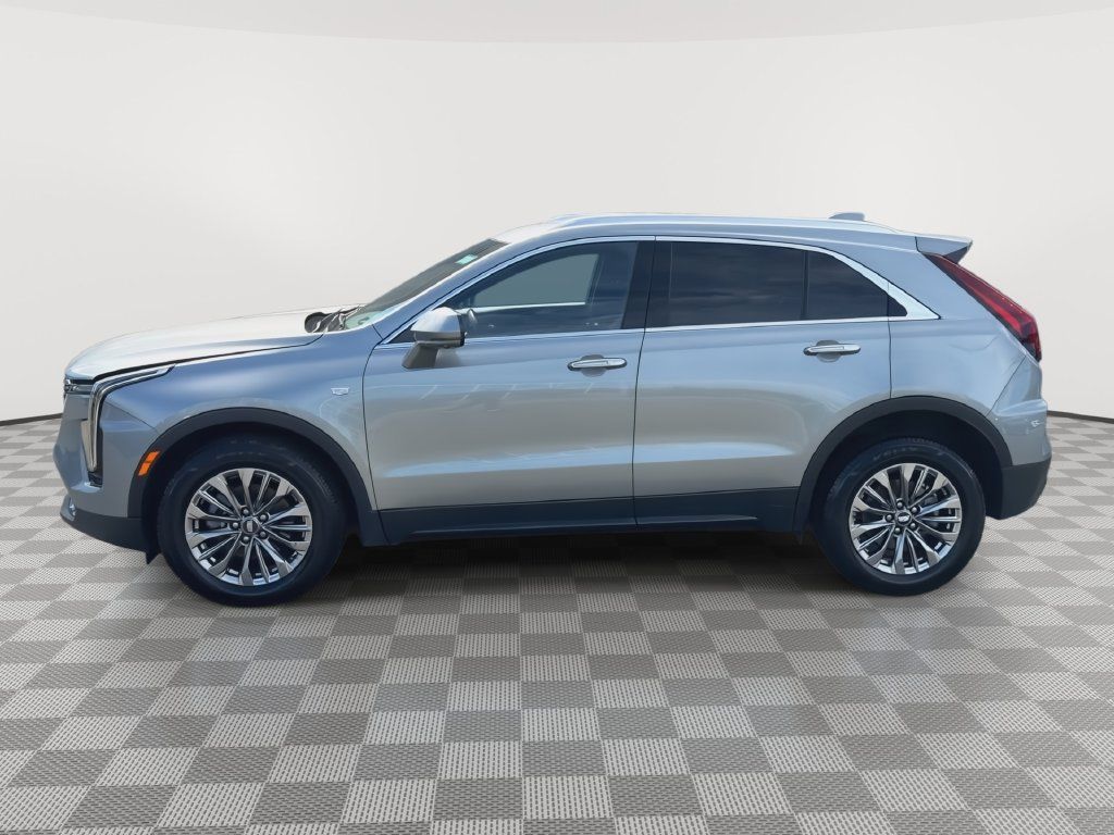 Used 2025 Cadillac XT4 Premium Luxury AWD/4WD image 5