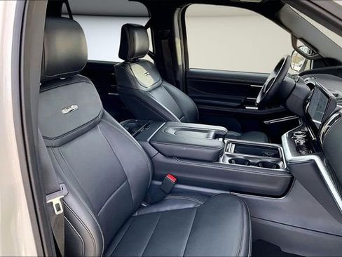 Used 2025 Ford Expedition Max Platinum w/ Stealth Performance Package image 29