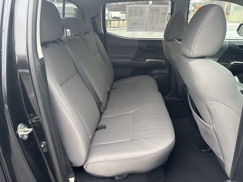 Used 2018 Toyota Tacoma SR5 image 15