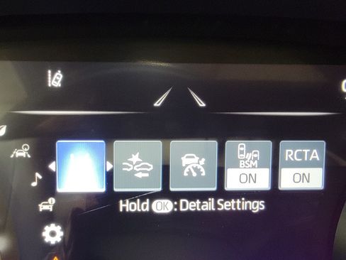 Used 2023 Toyota Highlander XLE FWD image 20