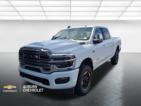 Used 2026 RAM 2500 Laramie AWD/4WD image 4