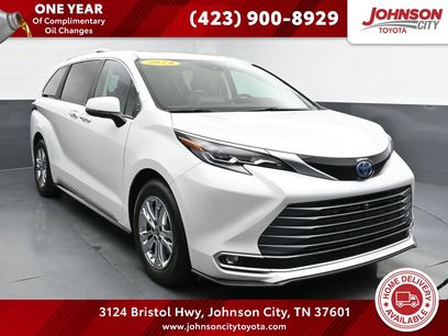Used 2024 Toyota Sienna Platinum