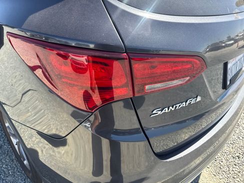 Used 2017 Hyundai Santa Fe Sport FWD image 12