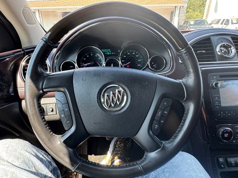 Used 2017 Buick Enclave Leather image 15