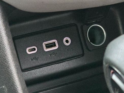 Used 2022 Chevrolet Equinox LS w/ LS Convenience Package image 30