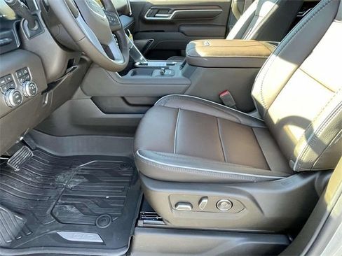 New 2026 GMC Sierra 3500 Denali w/ Denali Reserve Package image 12