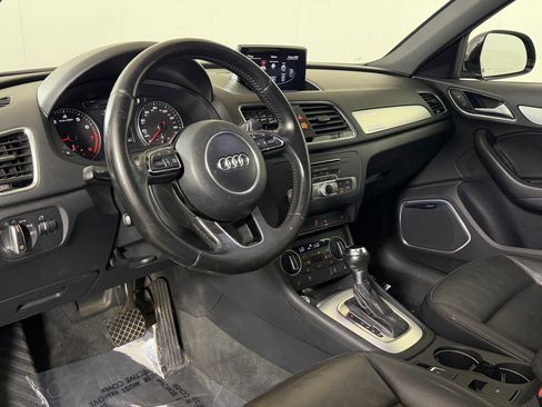 Used 2016 Audi Q3 2.0T Prestige w/ Prestige Package AWD/4WD image 4