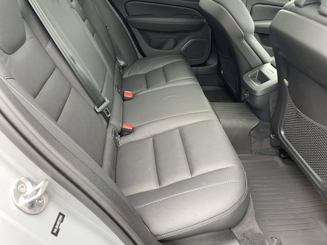 Certified 2024 Volvo V60 B5 Cross Country Plus w/ Climate Package AWD/4WD image 18