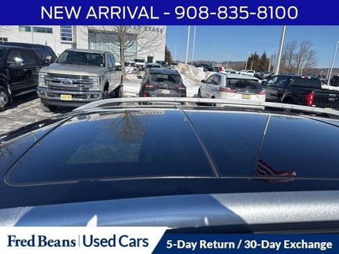 Used 2019 Ford Escape Titanium image 11