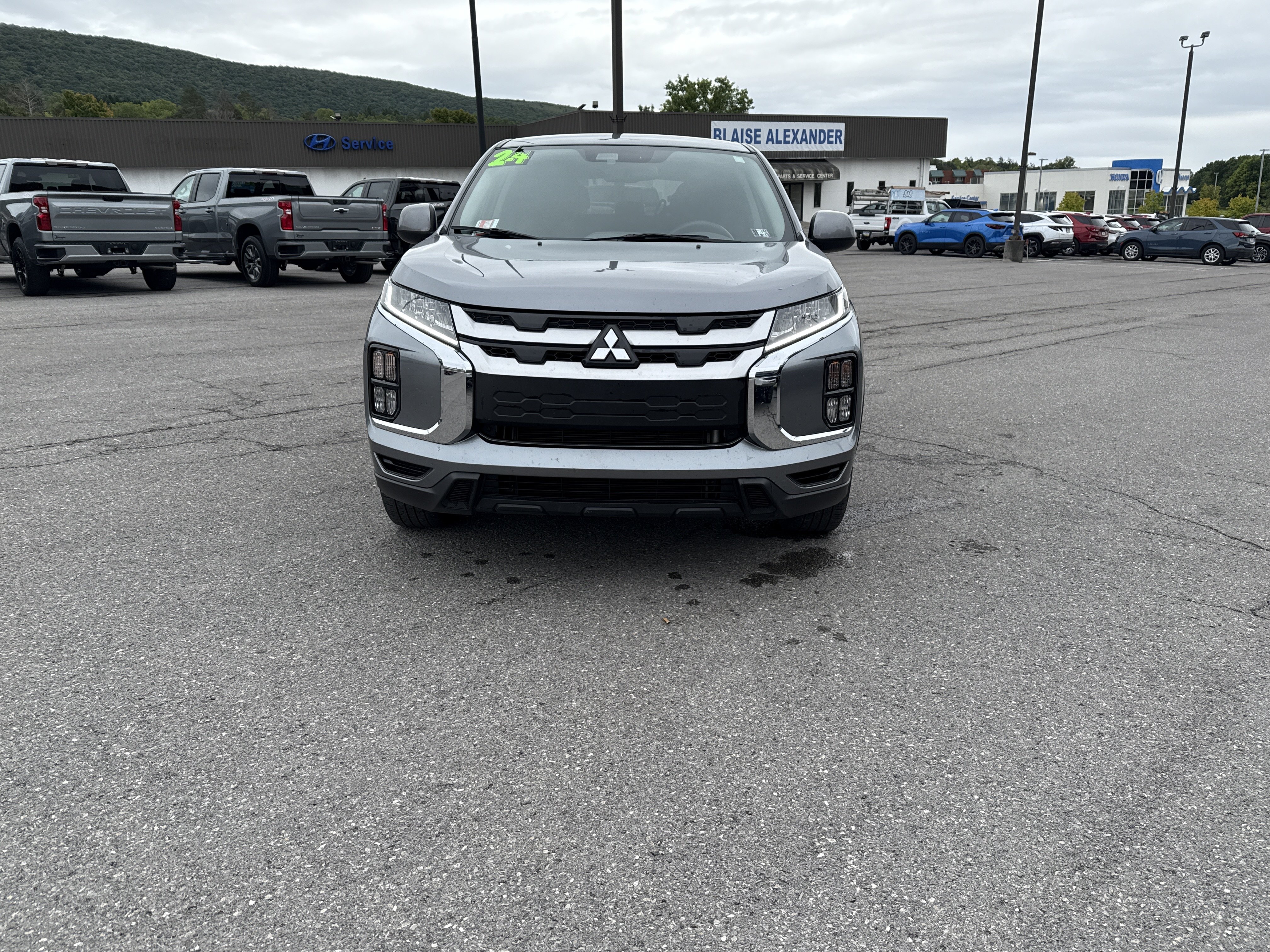 Used 2024 Mitsubishi Outlander Sport ES AWD/4WD image 8