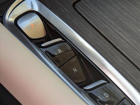 Used 2022 Buick Enclave Avenir w/ Avenir Technology Package image 12