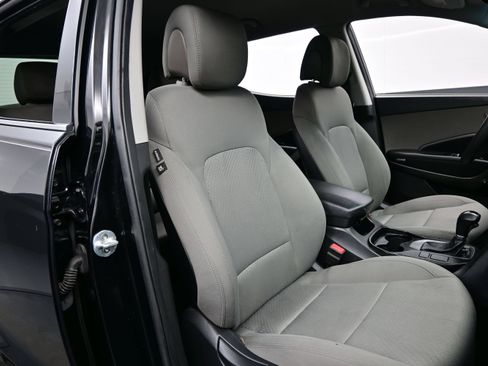 Used 2017 Hyundai Santa Fe Sport FWD image 12