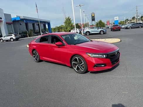 Used 2018 Honda Accord Sport image 3