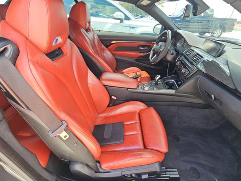 Used 2015 BMW M4 Convertible image 3