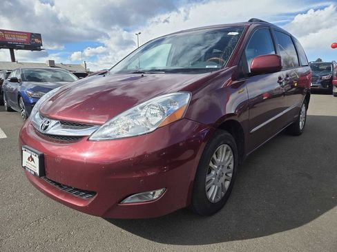 Used 2007 Toyota Sienna XLE Limited image 3